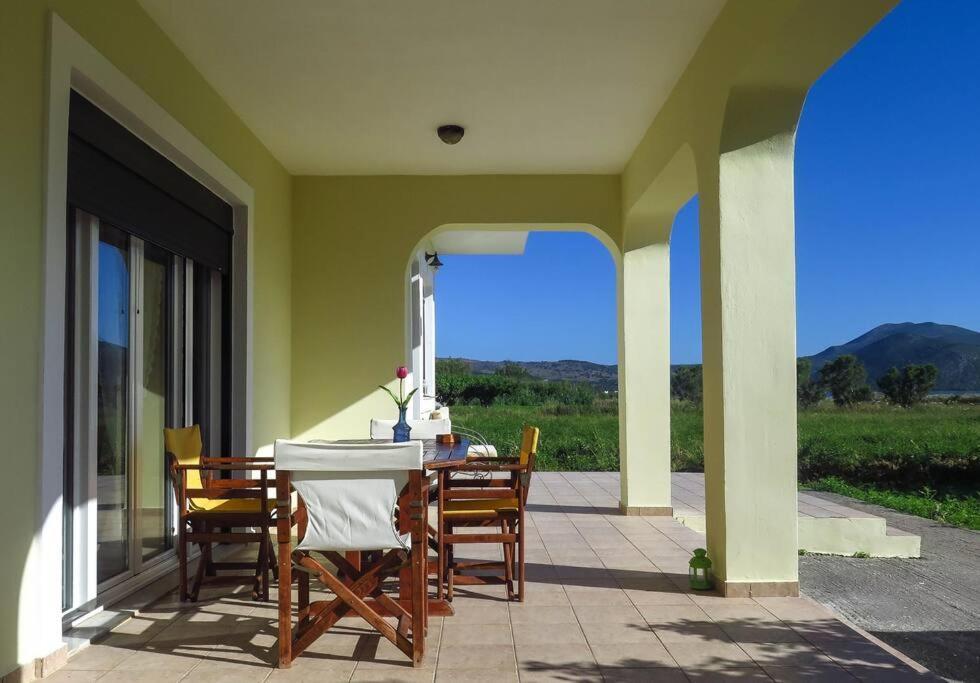 Villa Rania: Ευάερη βίλα με θέα τη θάλασσα Ληξούρι Εξωτερικό φωτογραφία